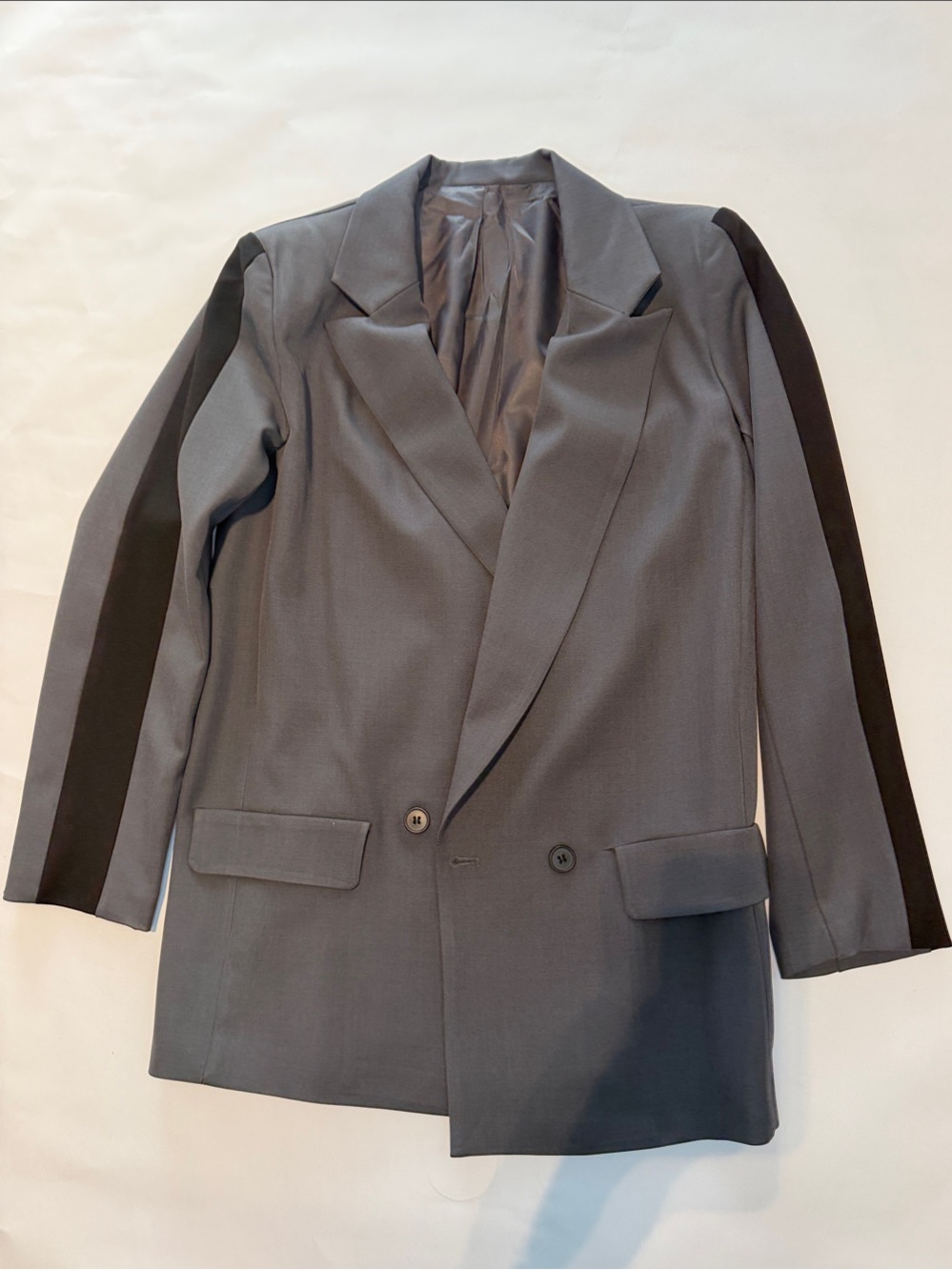 Two-Tone Gray Blazer + Trouser Set with Black Sleeve Panels